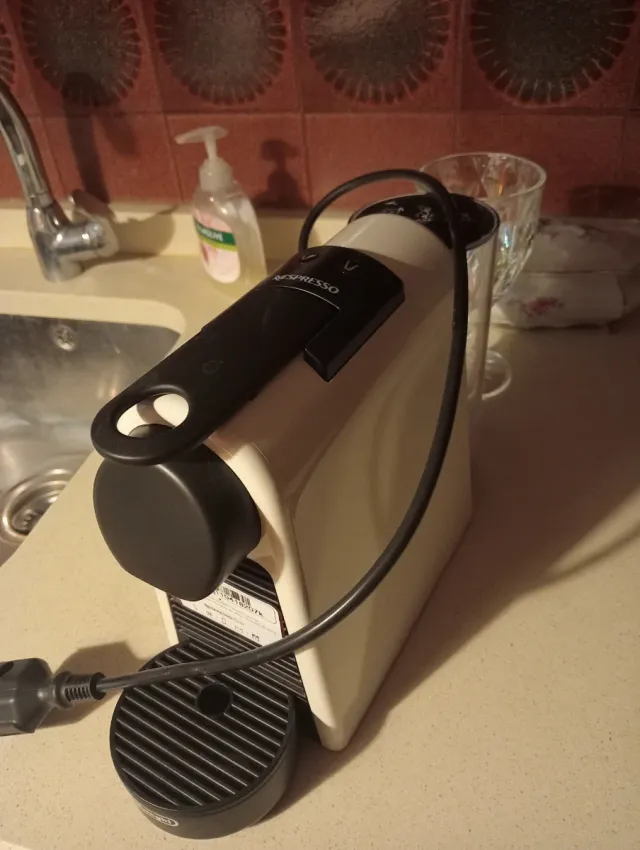 Cafetera Nespresso Blanca