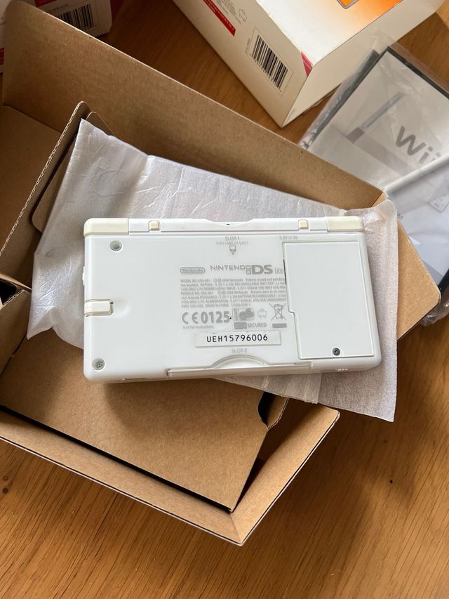 Nintendo DS Lite Blanca Completa como nueva
