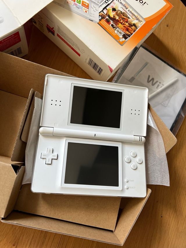 Nintendo DS Lite Blanca Completa como nueva