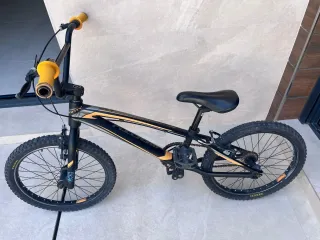 Bicicleta BMX Monty 139