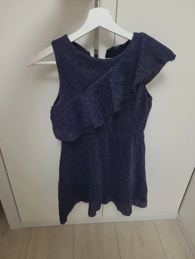 Vestido fiesta azul marino brillante con volante