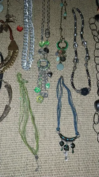 Lote Collares y Pulseras Bisutería