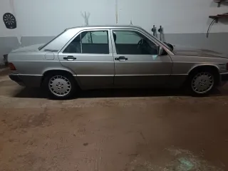 Mercedes-Benz C190 1993