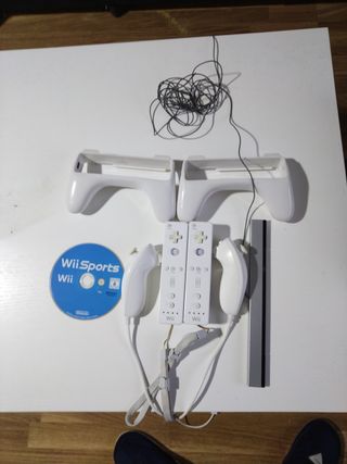 Consola Wii Blanca + 2 Mandos + Wii Sports