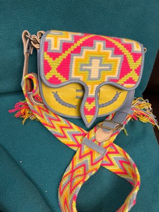 Bolso bandolera Jericó hecho a mano en Colombia