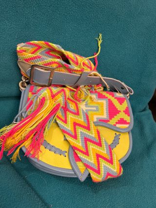 Bolso bandolera Jericó hecho a mano en Colombia