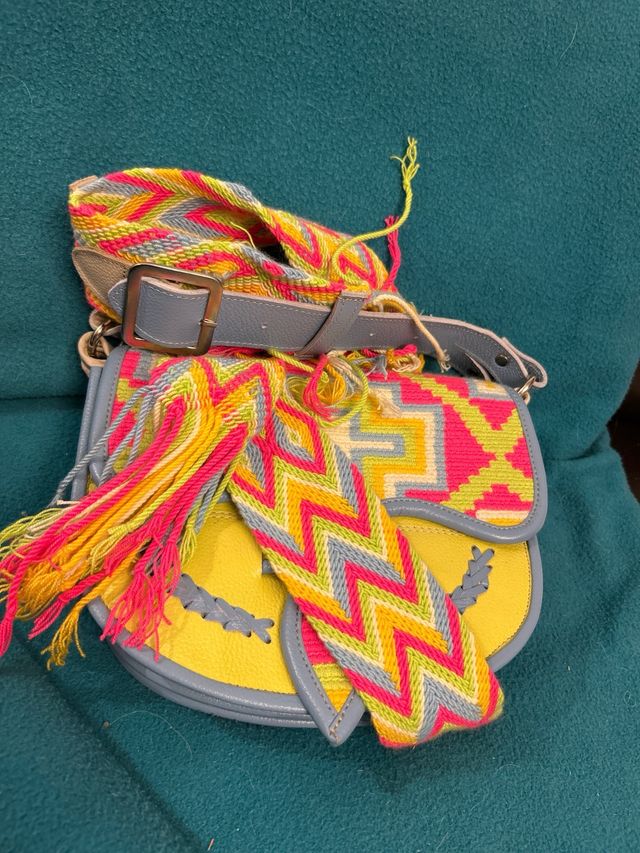 Bolso bandolera Jericó hecho a mano en Colombia