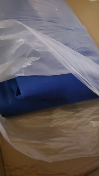 Armadio in tessuto blu