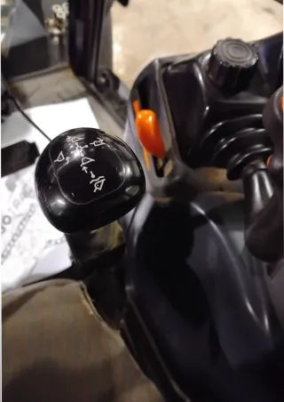 Tractor New Holland TM135 con pala TENÍAS