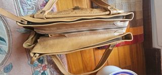 Bolso de piel grabado Zara