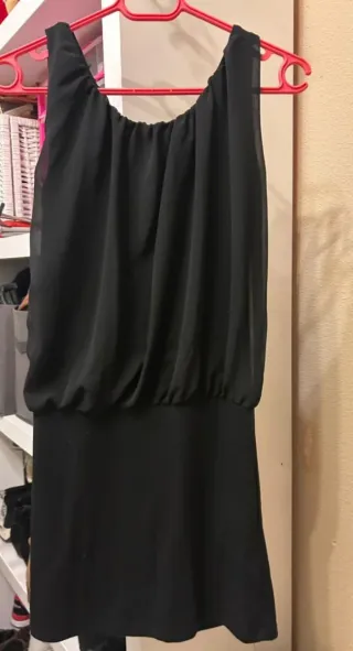 Vestido negro corto
