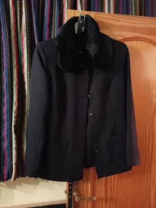 Traje chaqueta y falda negro