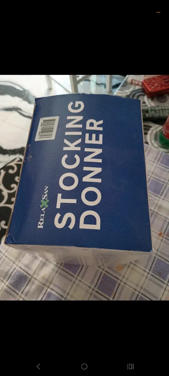 Ausilio per calze a compressione