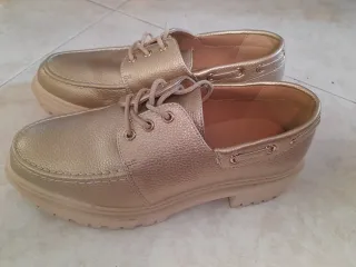 Zapatos náuticos dorados Anna Field T38