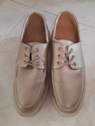 Zapatos náuticos dorados Anna Field T38