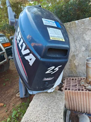 Motor fueraborda Selva Moray