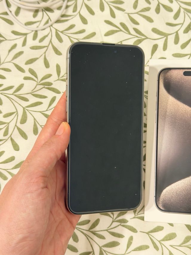 iPhone 15 Pro Max Gris