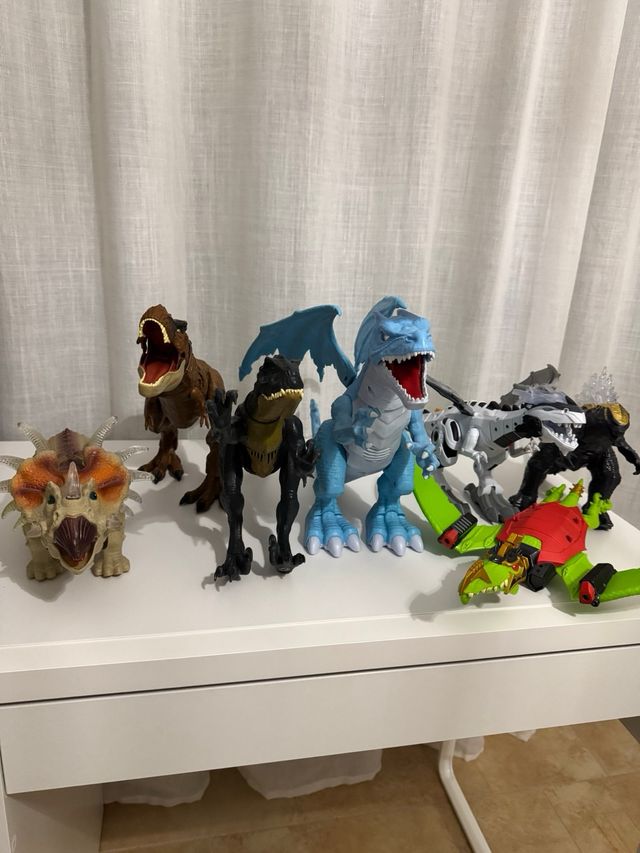 Lote Figuras Dinosaurios y Dragones