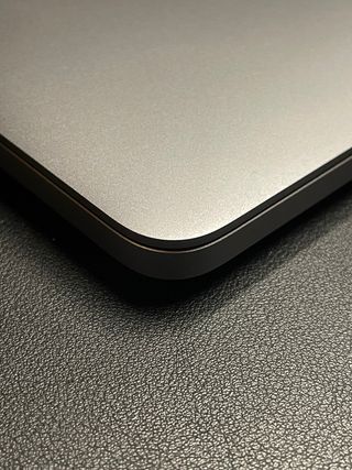 MacBook Pro 13’ M1 16GB / 1TB + Funda