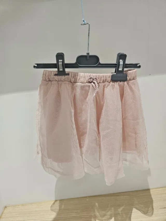 Zara conjunto Falda y sudadera 4-5 años