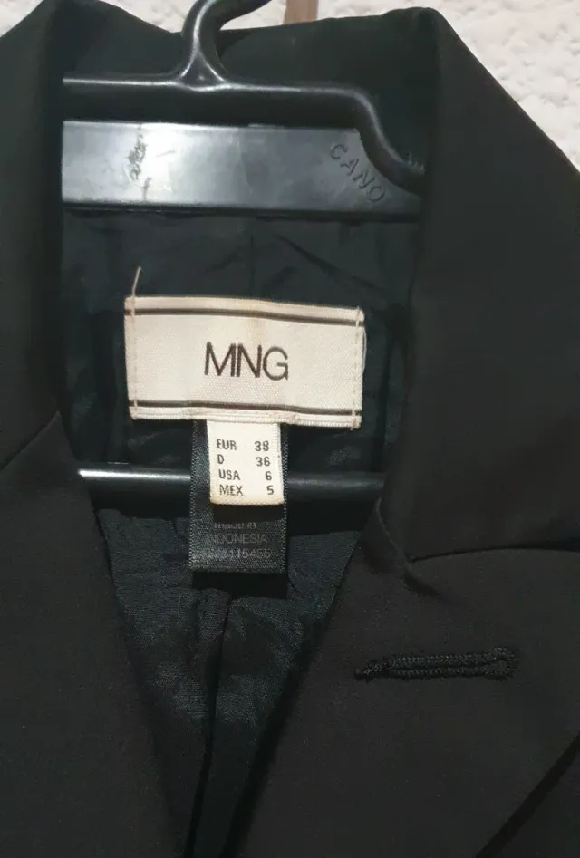 Blazer MNG Negro Mujer