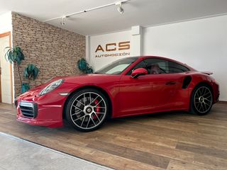 PORSCHE 911 Turbo S