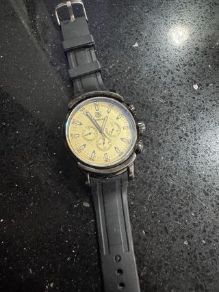 Reloj TAG Heuer Cronógrafo Dorado y Negro