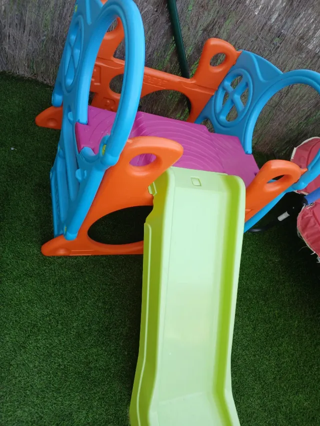 Centro de Actividades Feber con tobogán