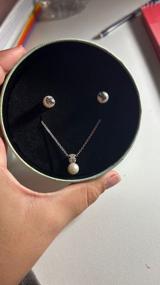 Conjunto Tous collar y pendientes perla