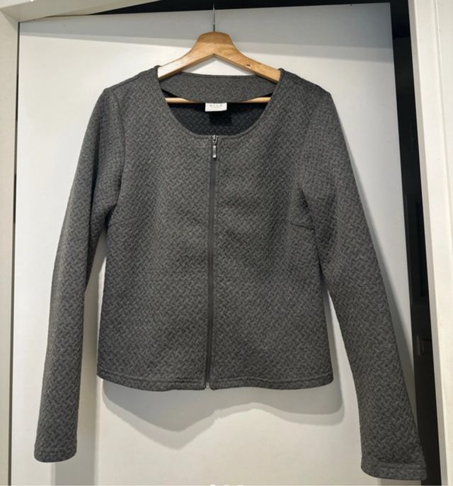 Chaqueta corta gris VILA