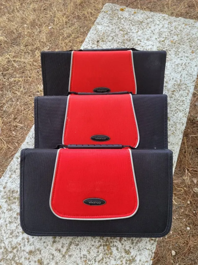 Maletín porta CDs Vivanco Negro y Rojo