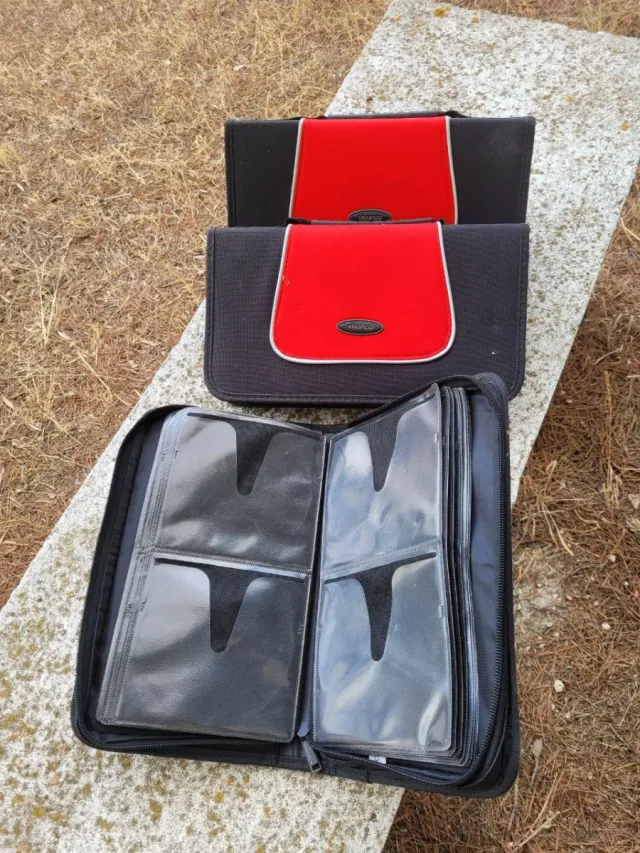 Maletín porta CDs Vivanco Negro y Rojo