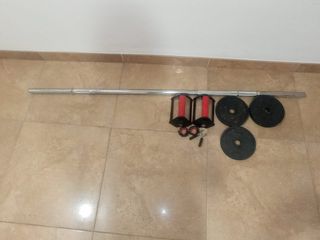 Barra y juego de pesas