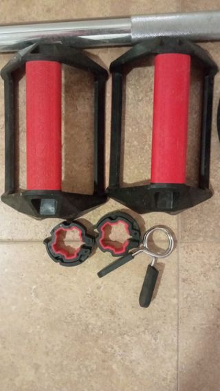 Barra y juego de pesas