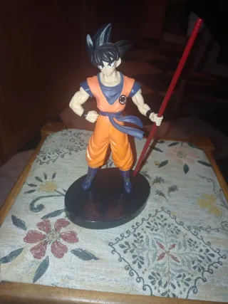 Figura Goku con Bastón Dragon Ball Z