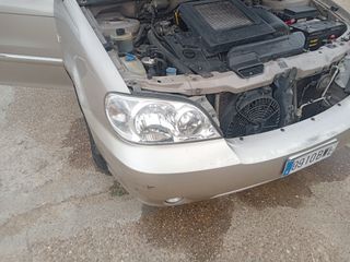 Despiece Kia Carnival - Motor funcionando