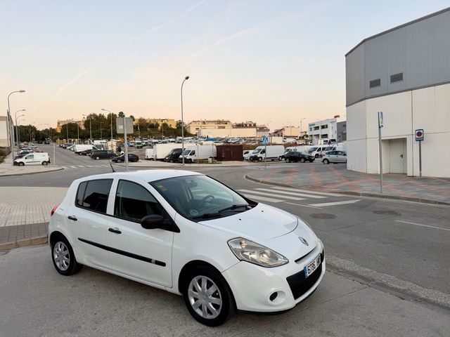 RENAULT CLIO 1.5 DCi 75CV !! 3.999€ !!