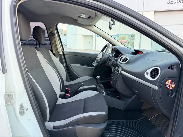 RENAULT CLIO 1.5 DCi 75CV !! 3.999€ !!