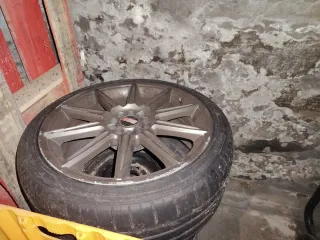 Llantas 18 5x108 y 5x112 y (aparte) neumáticos 225