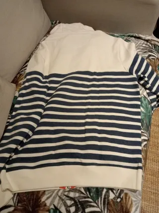 Sudadera Easy Wear con capucha y cremallera