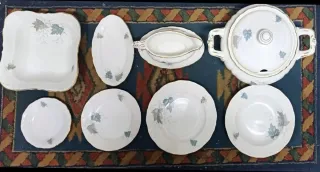 Vajilla antigua de lujo