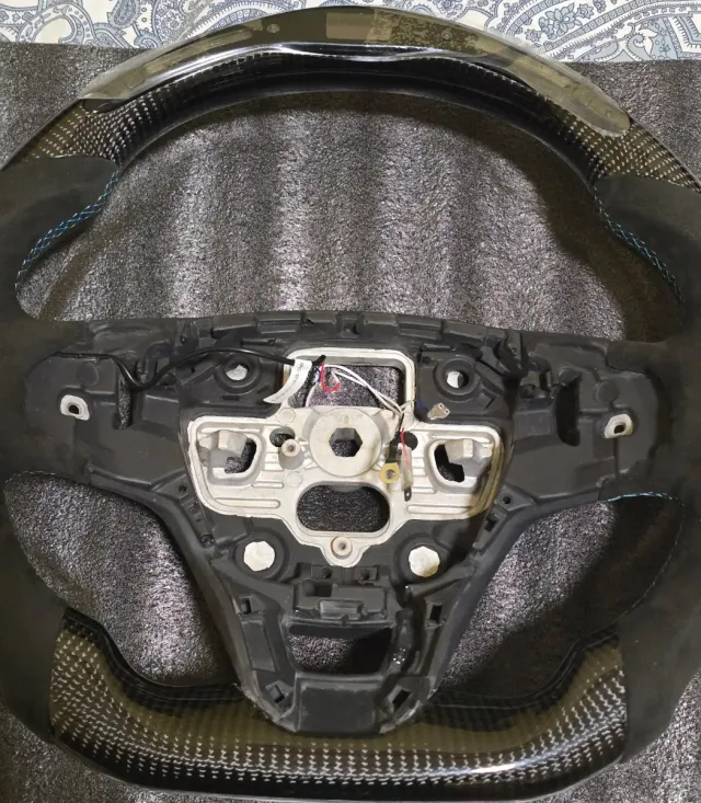 Volante Alcantara Carbono Ford Focus ST RS