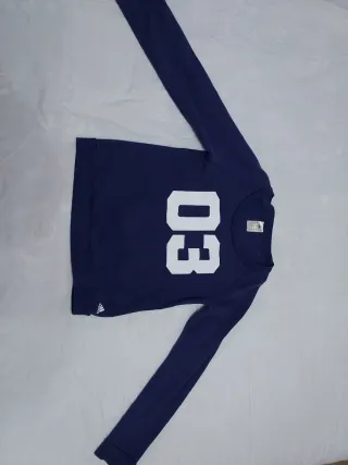 Sudadera Adidas azul con número 03