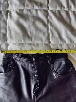 Pantalón cuero