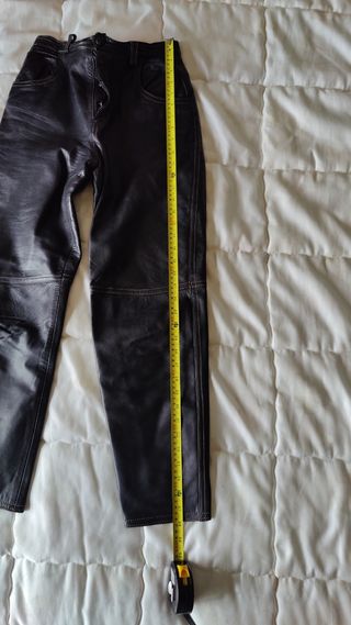 Pantalón cuero