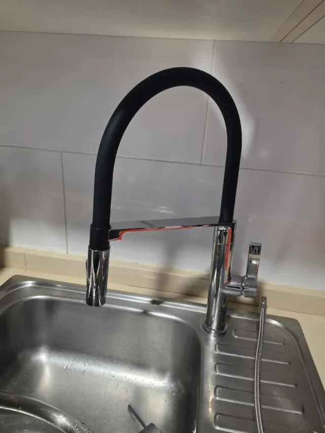 Fontanero, calefactor.