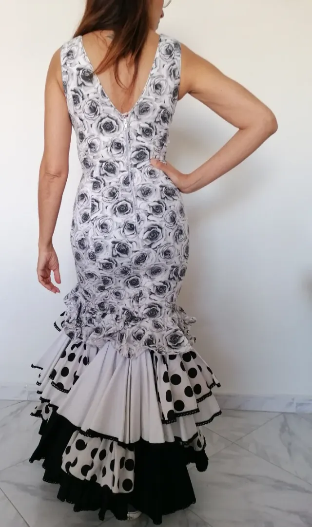 Traje Flamenca Diseño Exclusivo + Regalo