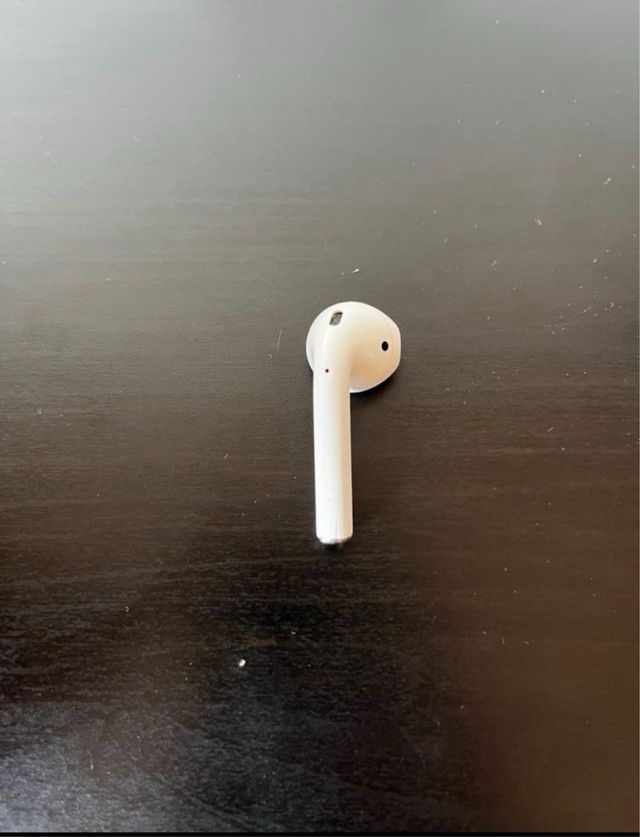 Airpods 1ª Generación (Derecho)