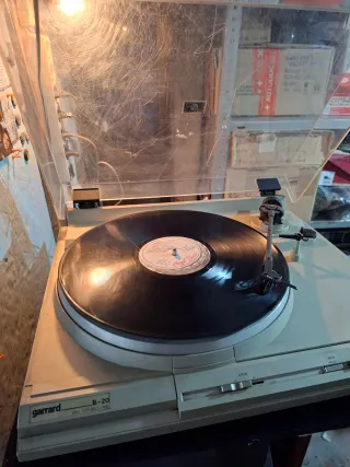 Giradischi Garrard B-20 Beige/Nero