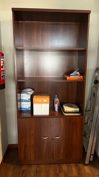 Mueble de oficina madera marrón